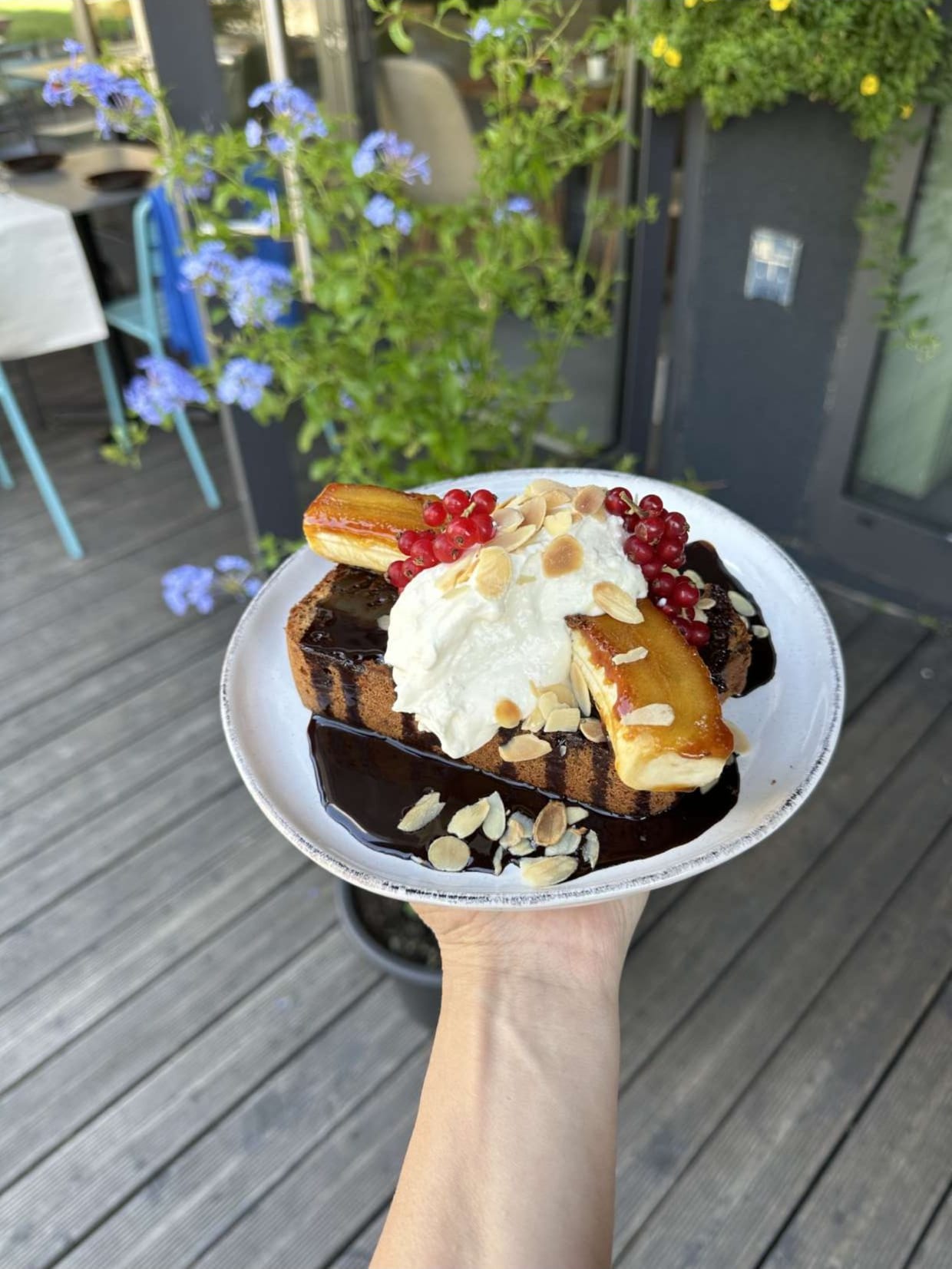 French Toast auf der Terrasse